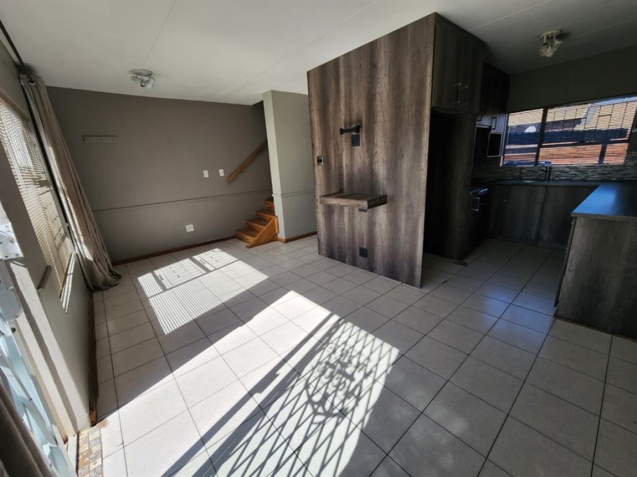 2 Bedroom Property for Sale in Langenhovenpark Free State